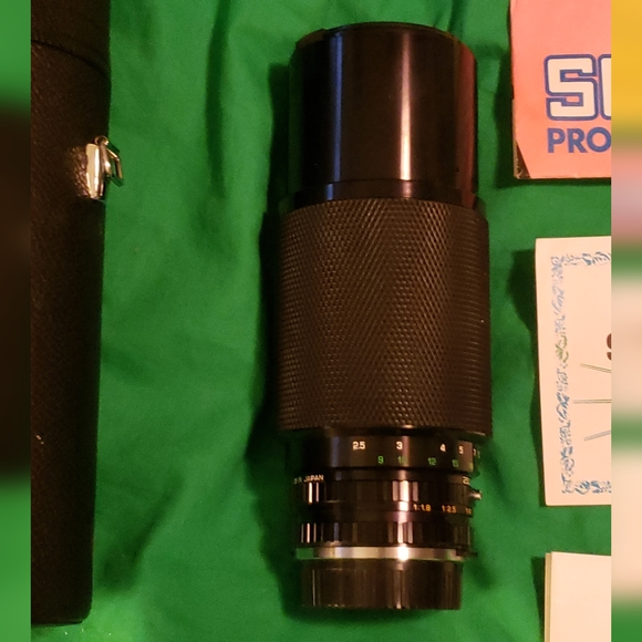 Soligor 75-250mm f4.5 zoom and macro lens with Olympus OM mount with case - Picture 3 of 5